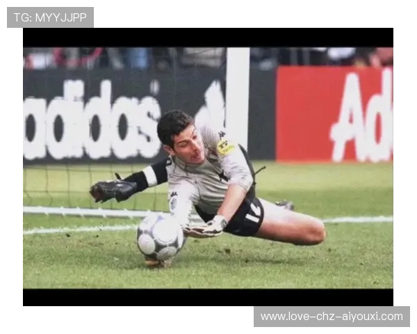 足球门将神跪扑救：守护球门的传奇时刻