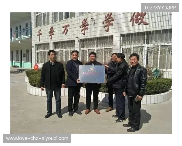 冲浪学校带动海滨小镇经济发展，被评为地方样板