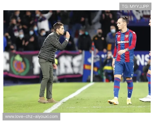 巴西防守闪电反击,维尼修斯速射吊挂死角 巴西防守闪电反击,维尼修斯速射吊挂死角