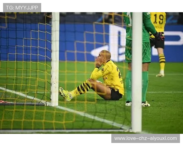 多特蒙德依靠右路推进形成主攻方向,罗伊斯组织稳定