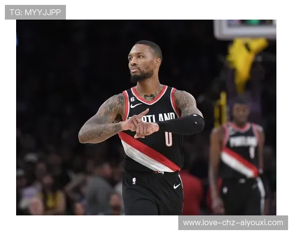 利拉德突破造点,开拓者抓住最后机会 利拉德突破造点,开拓者抓住最后机会